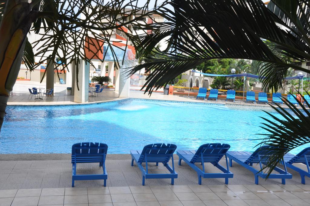 Playa Almendro Resort Tonsupa Bagian luar foto