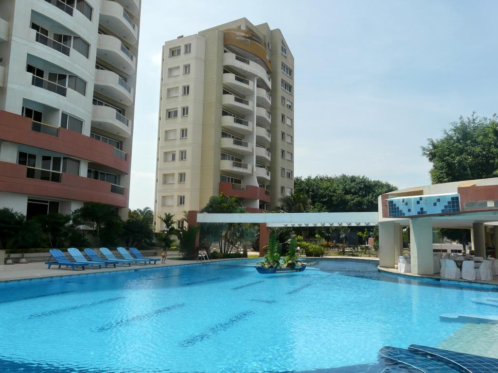 Playa Almendro Resort Tonsupa Bagian luar foto
