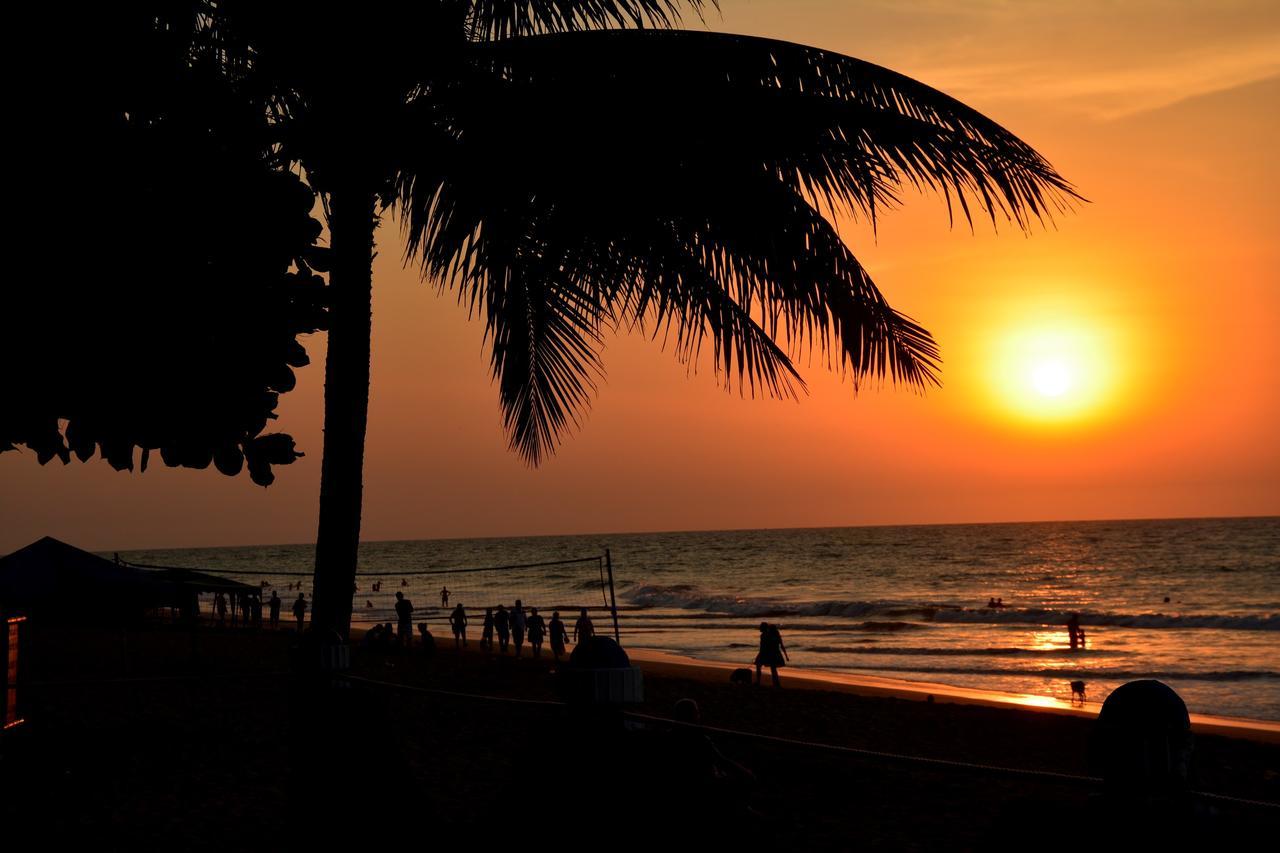 Playa Almendro Resort Tonsupa Bagian luar foto