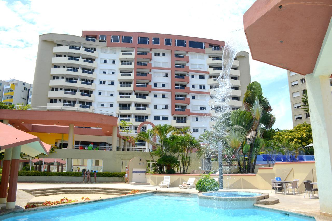 Playa Almendro Resort Tonsupa Bagian luar foto
