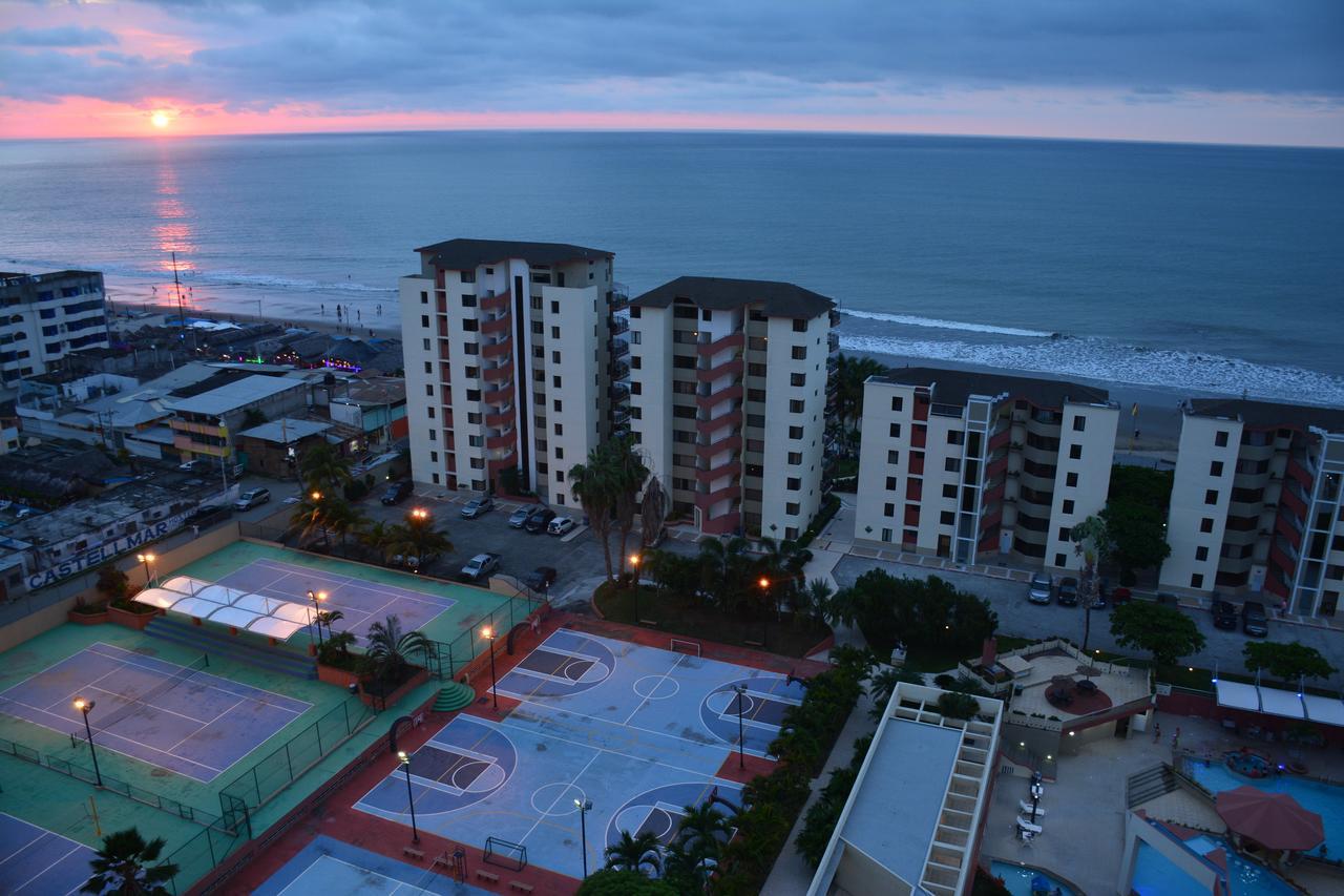 Playa Almendro Resort Tonsupa Bagian luar foto