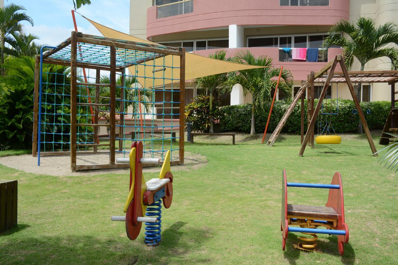 Playa Almendro Resort Tonsupa Bagian luar foto